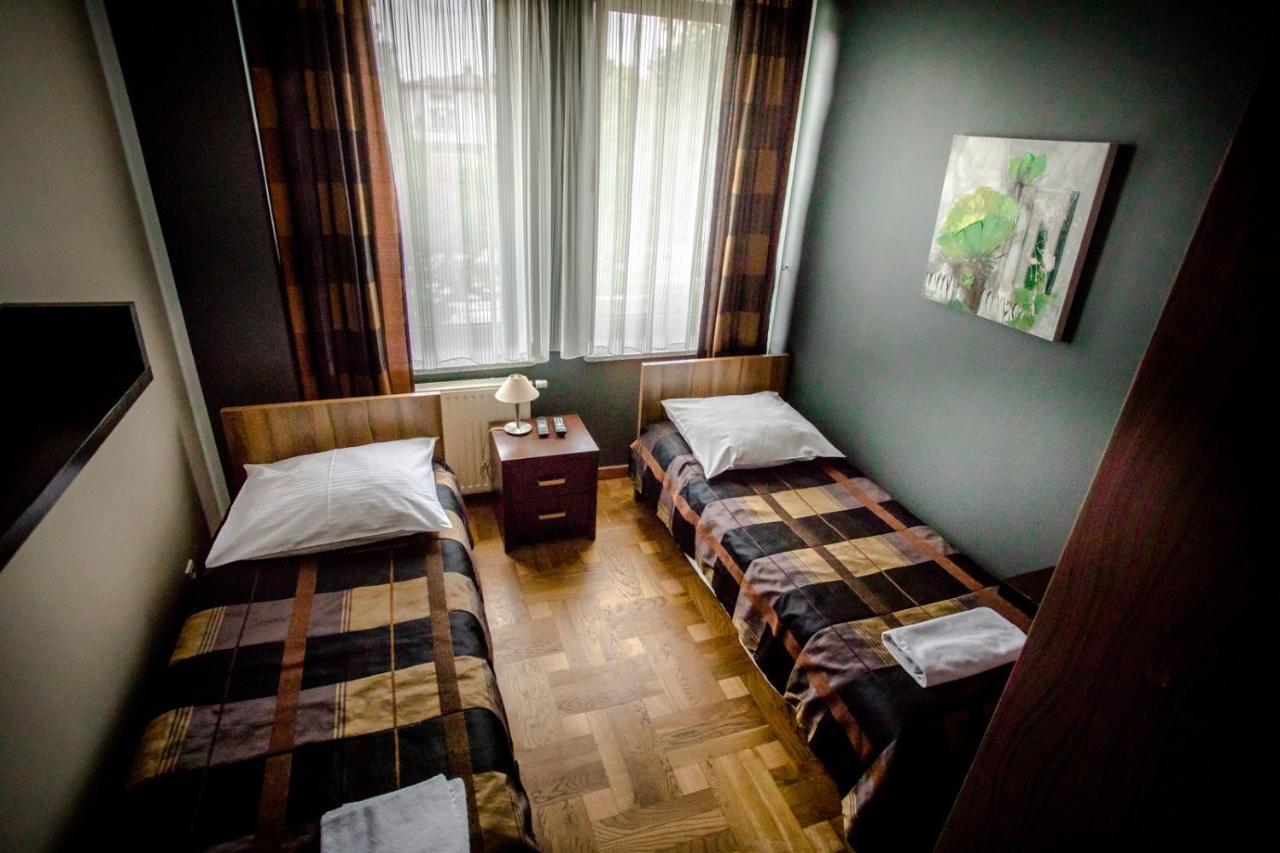 Restauracja Sonata Bed & Breakfast Zwierzyniec Exterior foto